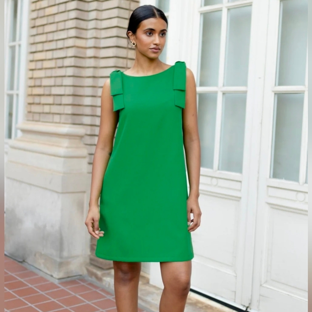 Abbey Glass Sleeveless Boat Neck Bow Shoulder Detail Shift Dress:Kelly Green: XS